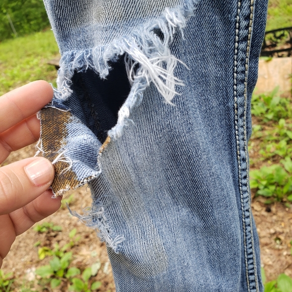 Silver jeans Frances flare W 29/L 31 Very distressed - Picture 6 of 6